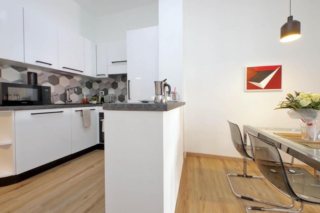 רומא 4Bnb - Cozy Albornoz Flat מראה חיצוני תמונה