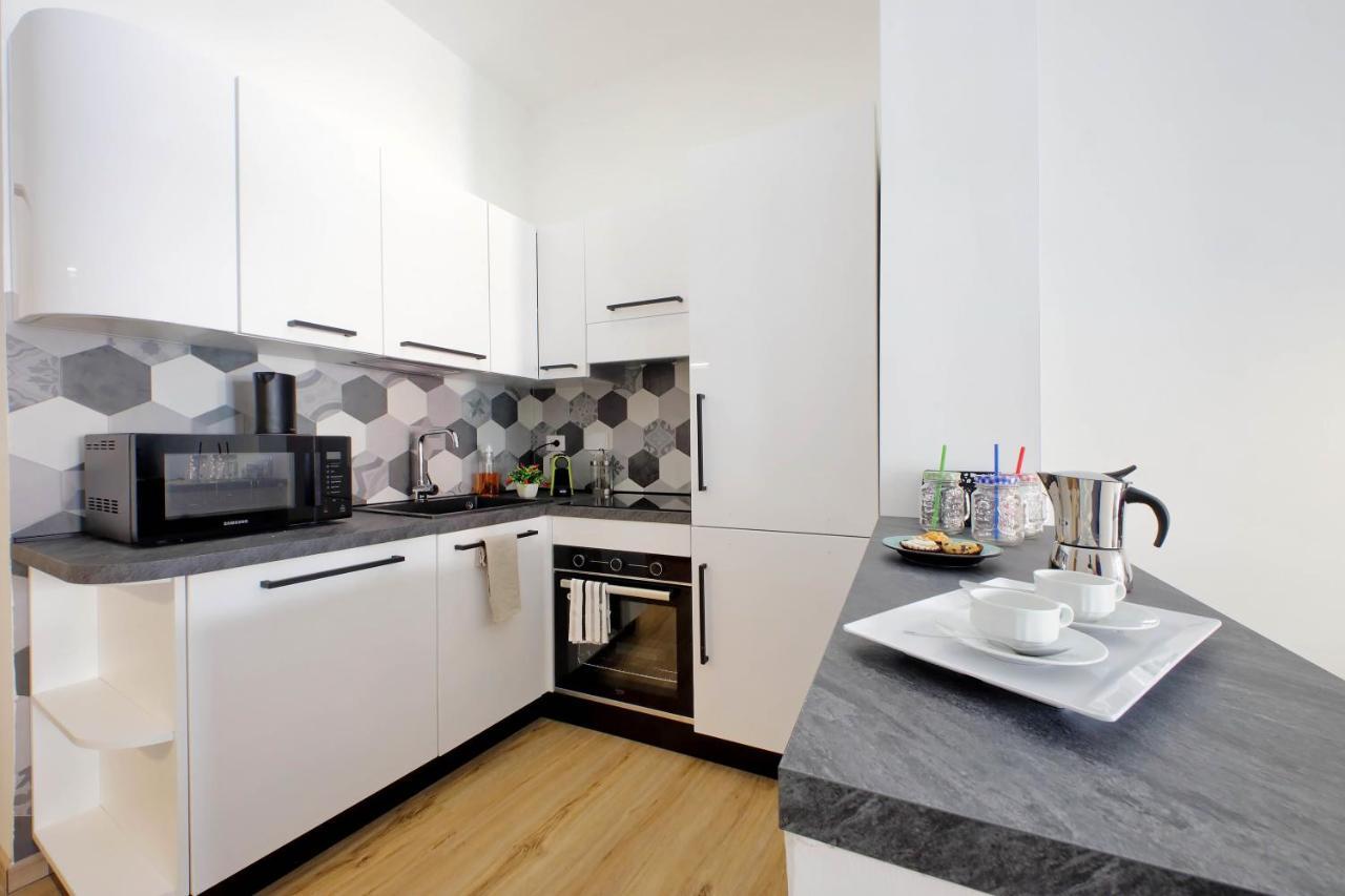 רומא 4Bnb - Cozy Albornoz Flat מראה חיצוני תמונה